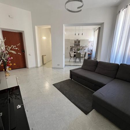 Port House Appartement Civitavecchia Buitenkant foto